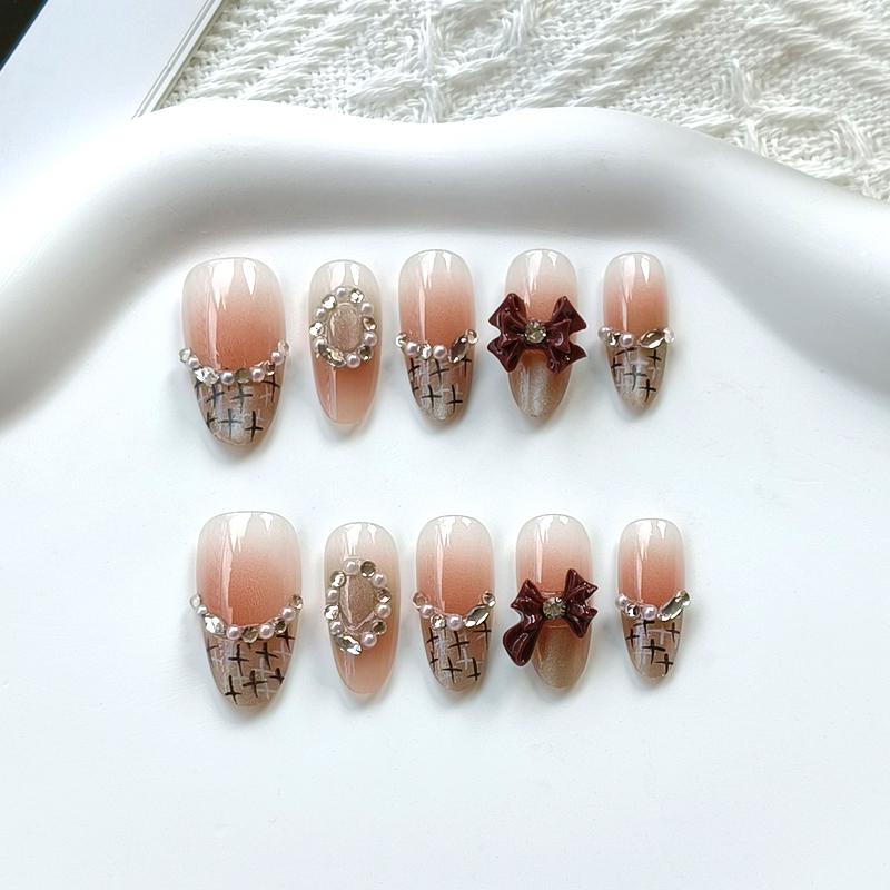 10 قطع أظافر صناعية قابلة للار - مراجعة Nail Art Elegan وسعره