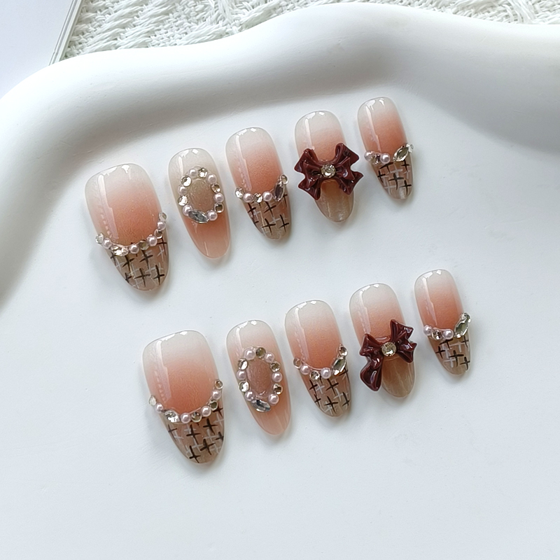 10 قطع أظافر صناعية قابلة للار - مراجعة Nail Art Elegan وسعره