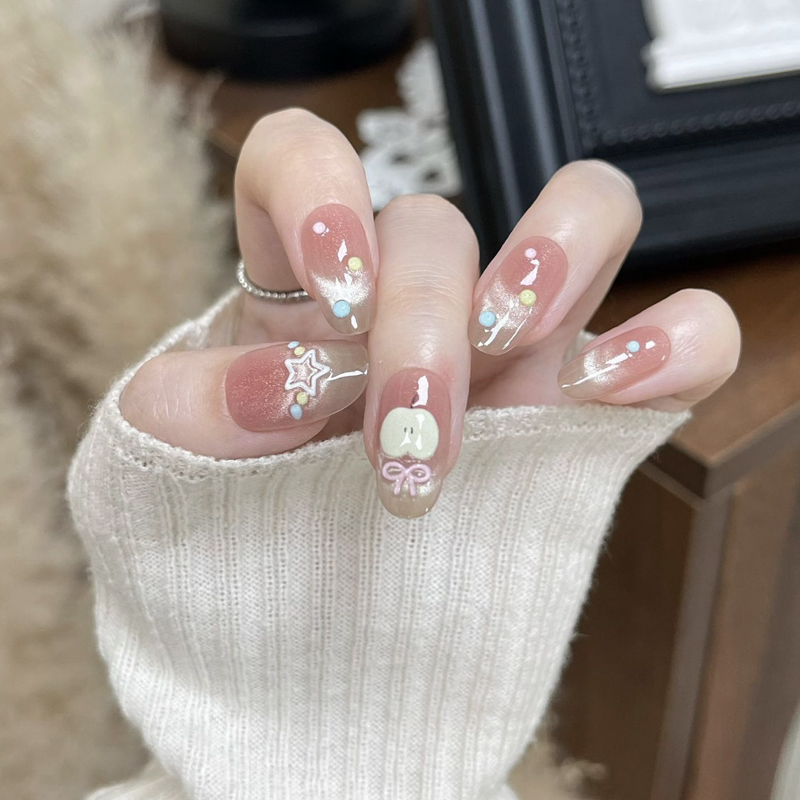 10 قطع أظافر صناعية بتصميم جدي - مراجعة Nail Art Xs وسعره