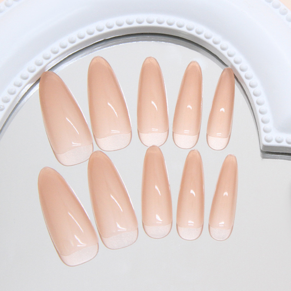 24 قطعة من الأظافر الاصطناعية  - مراجعة Nail Art Wedding وسعره